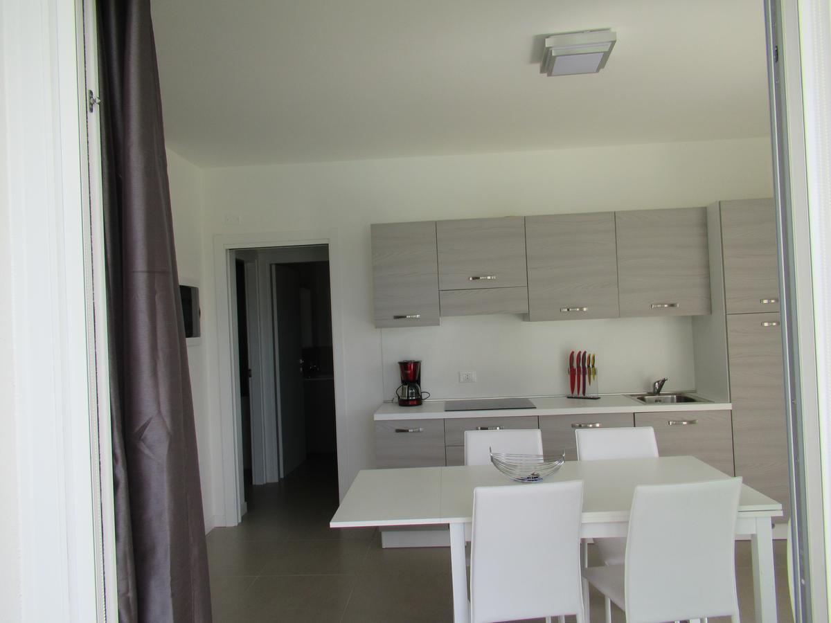 Appartment Sunset ลิโดดิเยโซโล ภายนอก รูปภาพ